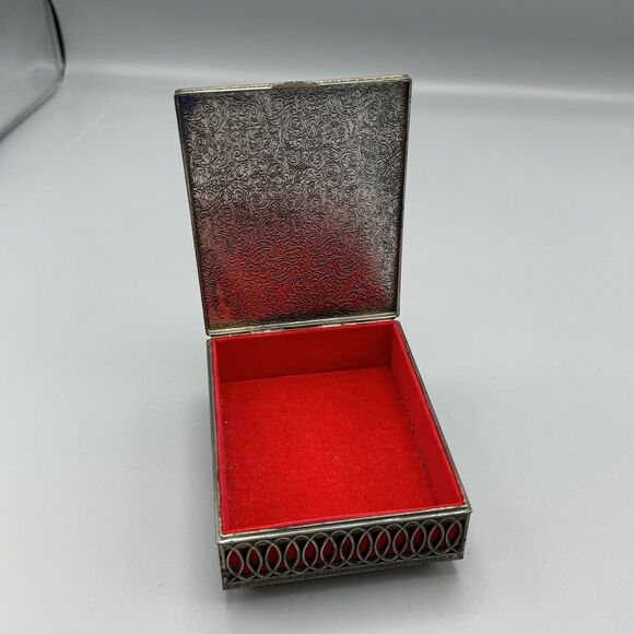 Vtg Footed Ornate Articulated Sides Hinged Trinket Box The Artist Studio Fabric - Picture 2 of 9